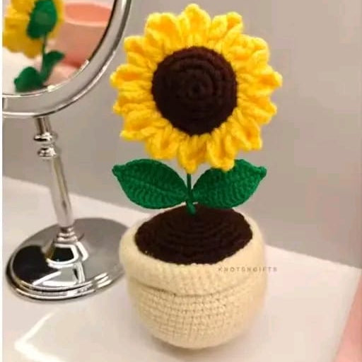 Knitted Sunflower that stays forever